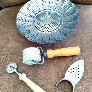 4 for $10 VINTAGE KITCHEN ACCESSORIES